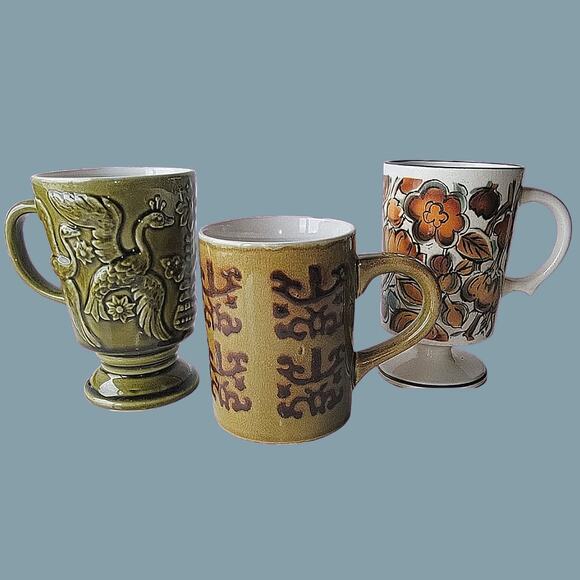 Vintage 1960s and 1970s Set of Three Mismatched Coffee Mugs - Picture 1 of 7